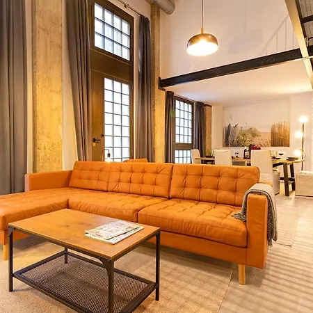 -malagasunapts-industrial Loft Citycentre Apartment *